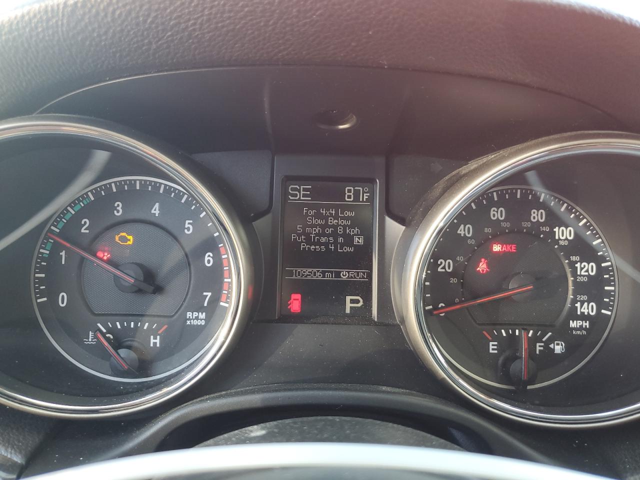 JEEP GRAND CHEROKEE LAREDO