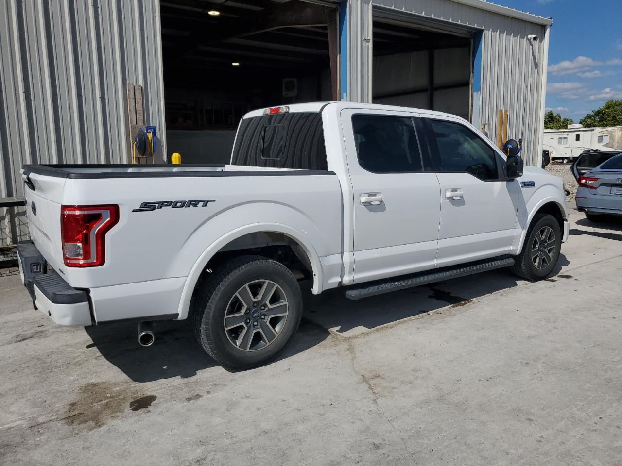 FORD F-150 SUPERCREW