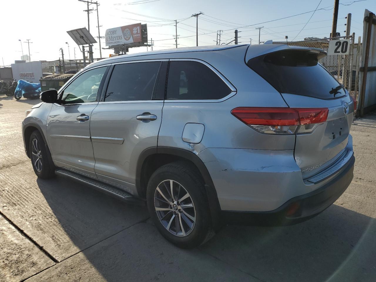 TOYOTA HIGHLANDER SE