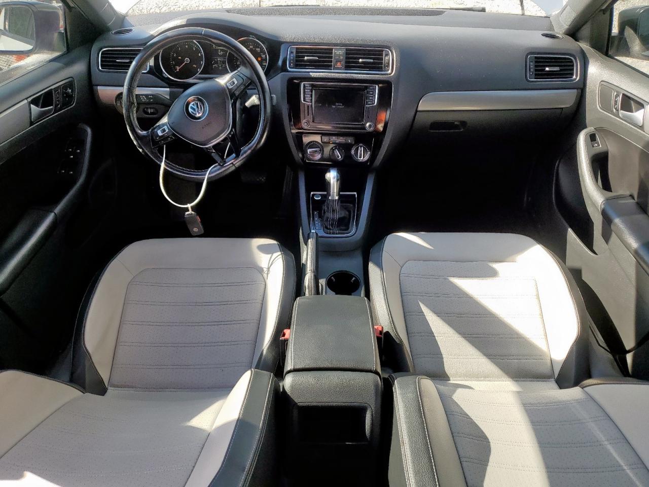 VOLKSWAGEN JETTA SPORT