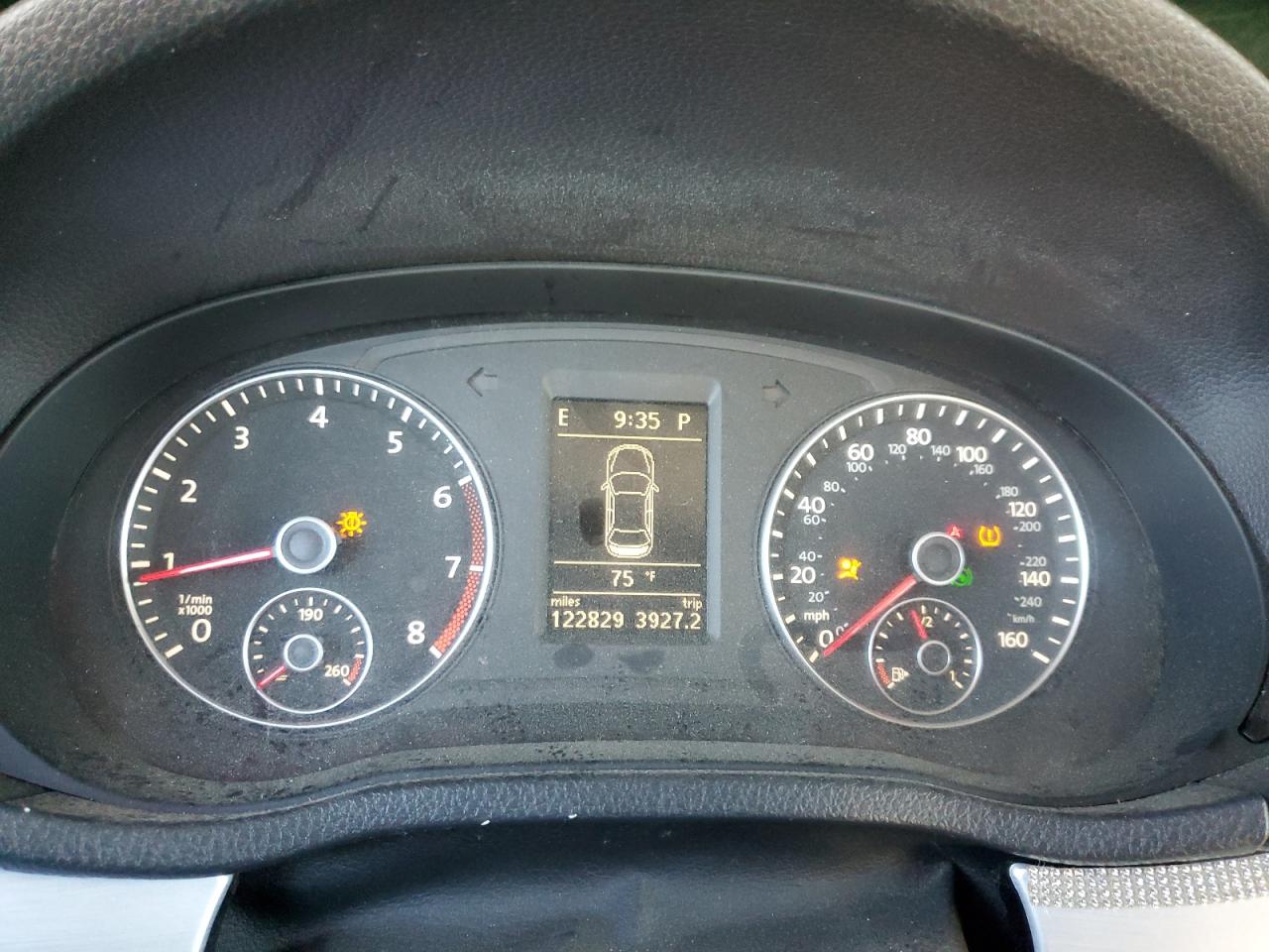 VOLKSWAGEN PASSAT SE