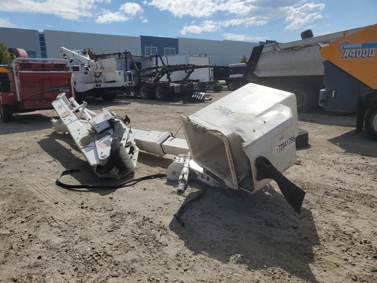 Lot #3260687535 2021 ALTE LIFT