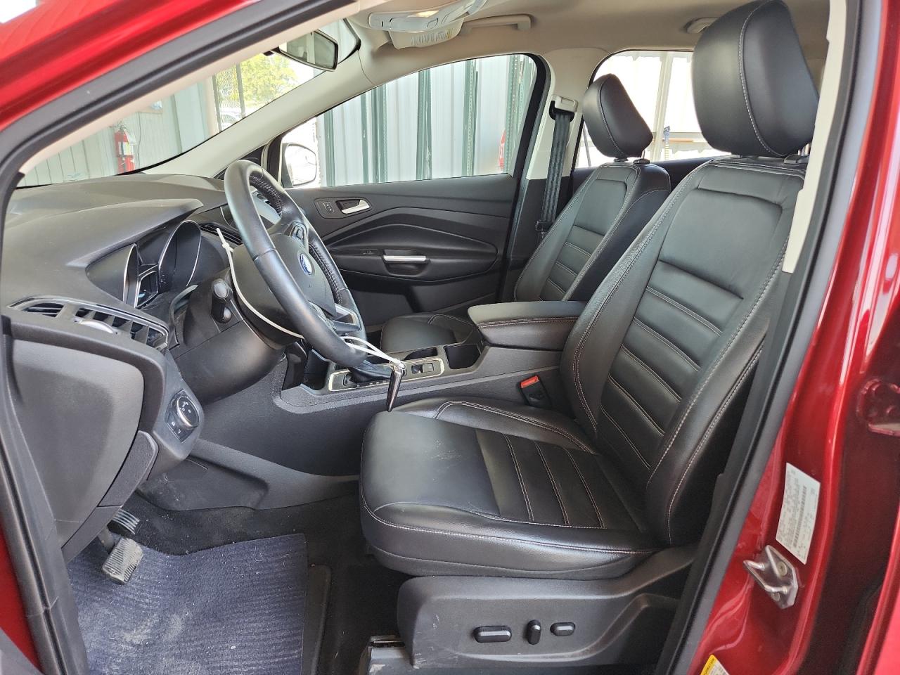 FORD ESCAPE TITANIUM