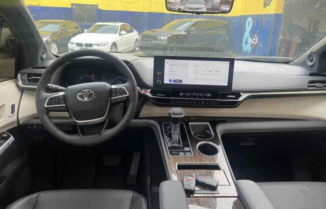 2025 TOYOTA SIENNA LIM 5TDESKFCXSS194176