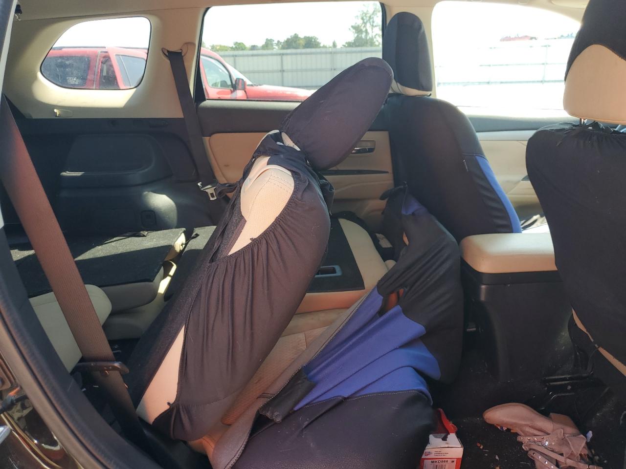 MITSUBISHI OUTLANDER SE