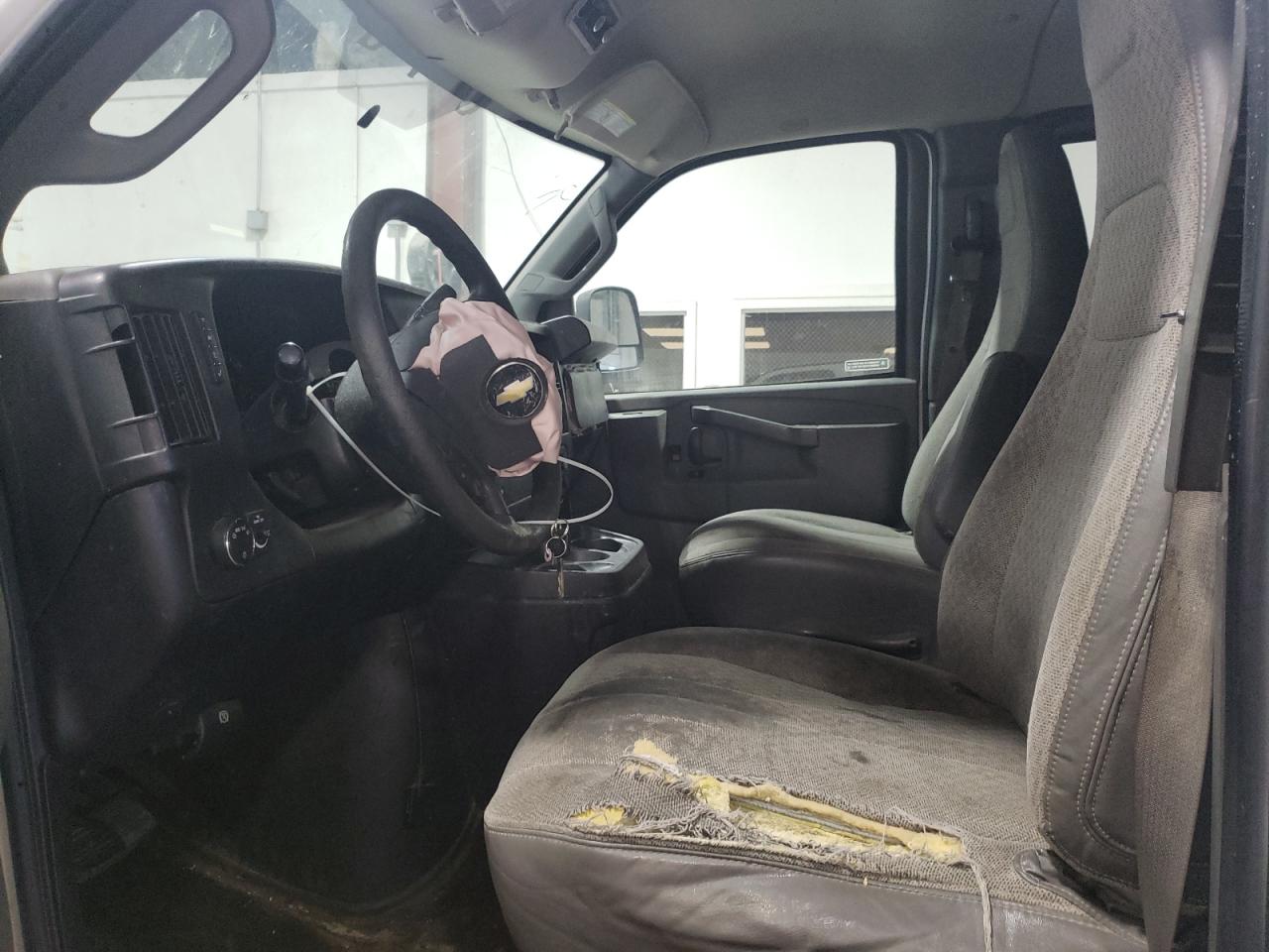 CHEVROLET EXPRESS LT