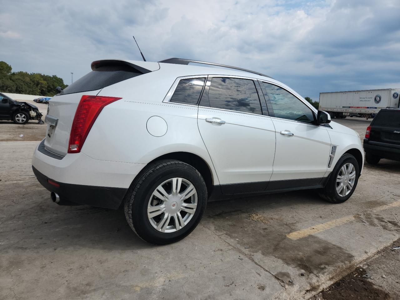 CADILLAC SRX