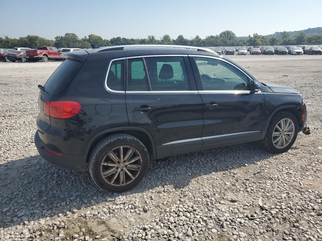 VOLKSWAGEN TIGUAN S