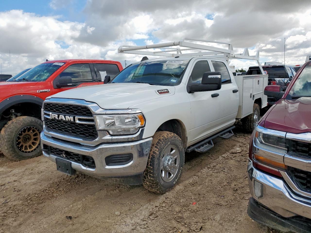 RAM 2500 TRADESMAN