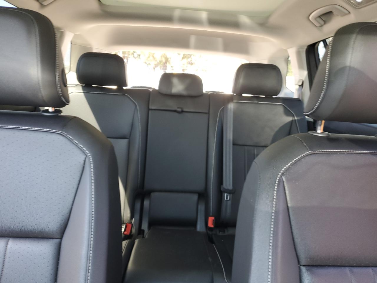 VOLKSWAGEN TIGUAN SE