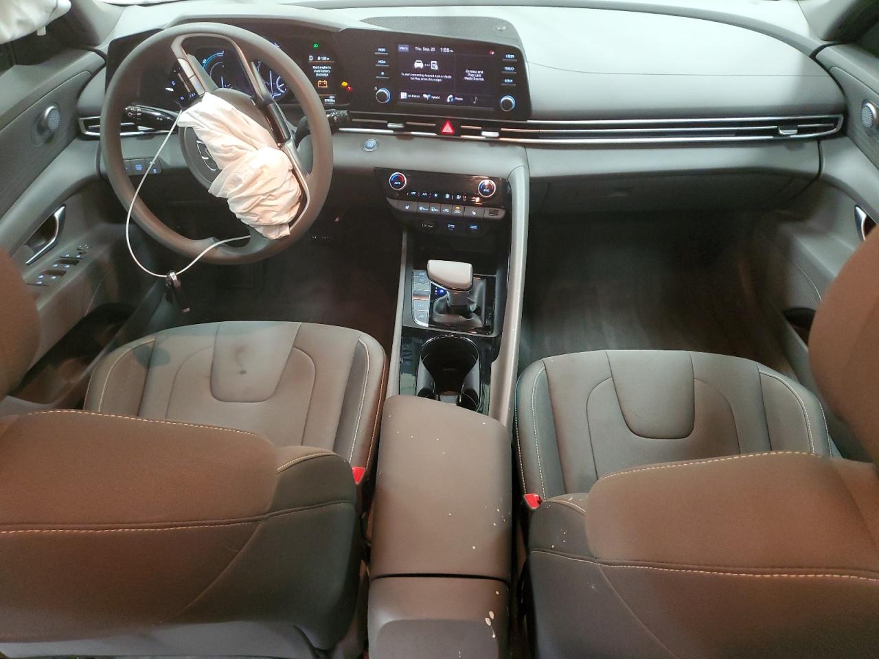 HYUNDAI ELANTRA BLUE