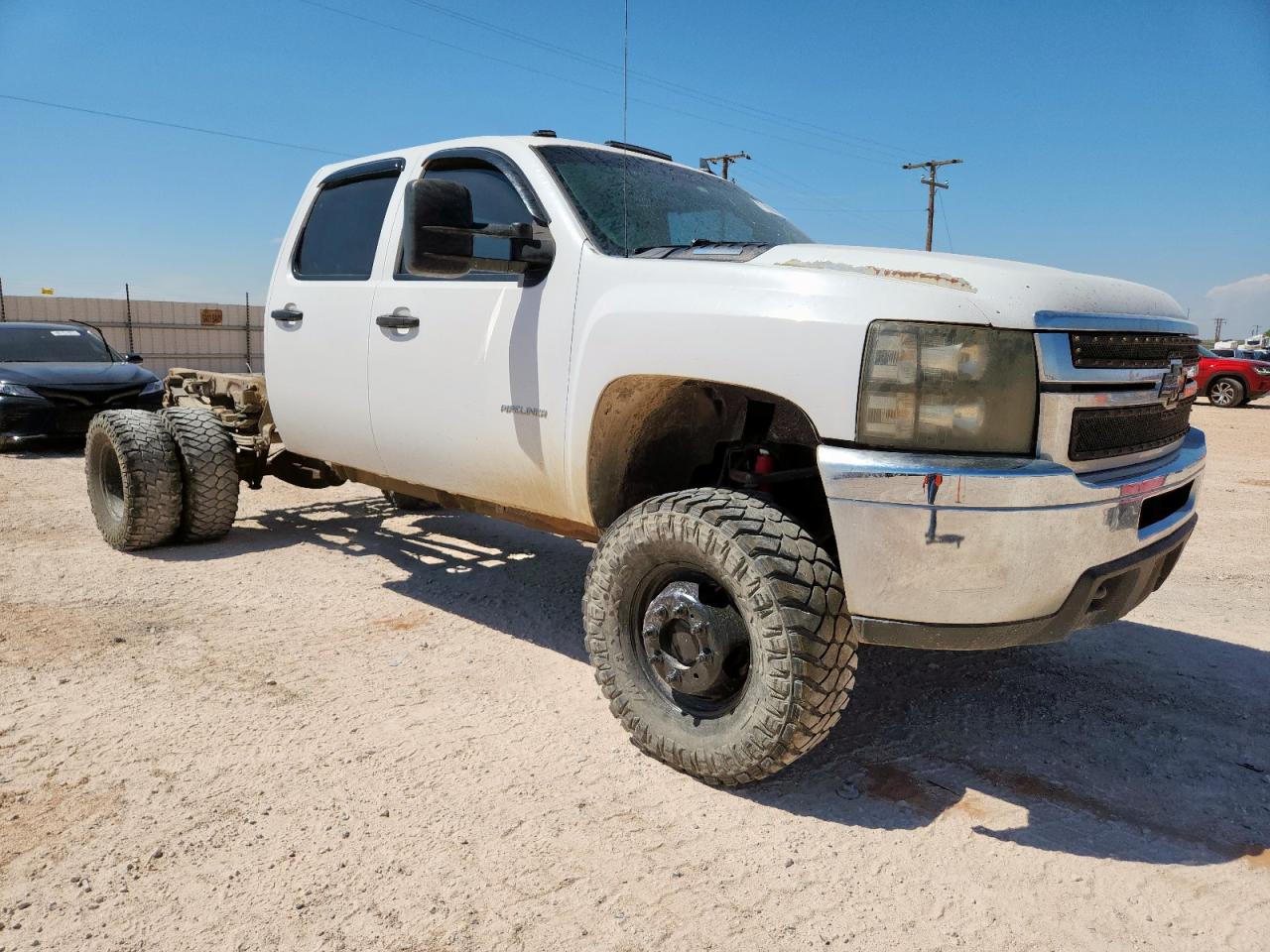 Lot #3279913276 2011 CHEVROLET TRUCK SLVRDO 3500 CREW 4WD