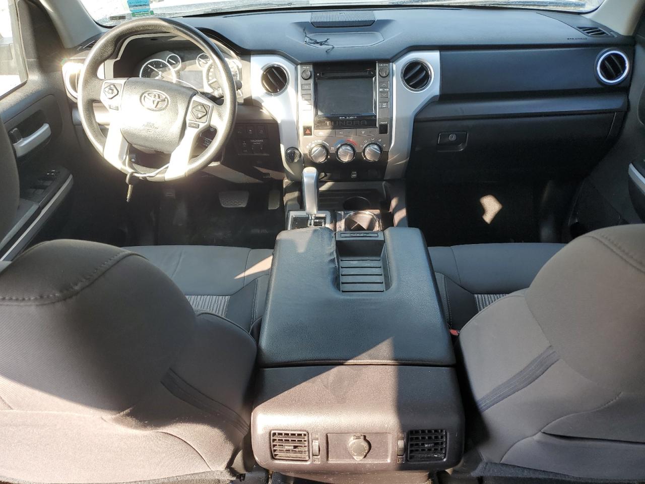 TOYOTA TUNDRA CREWMAX SR5