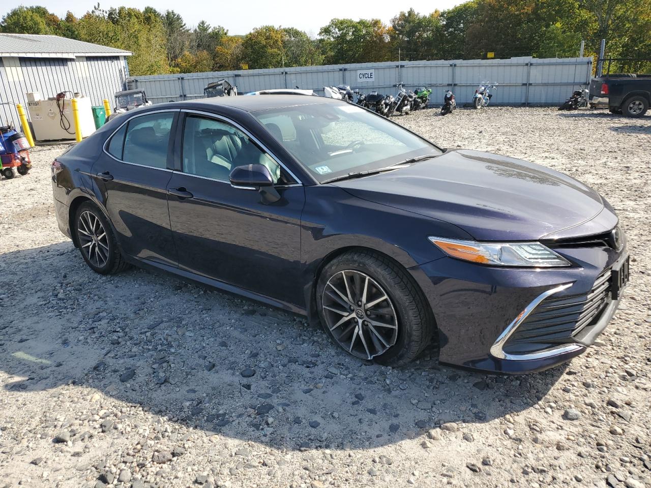 TOYOTA CAMRY XLE