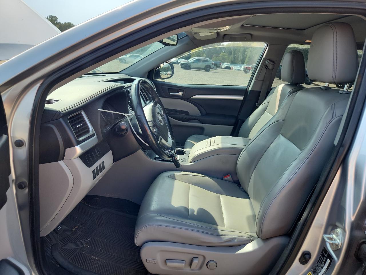 TOYOTA HIGHLANDER XLE