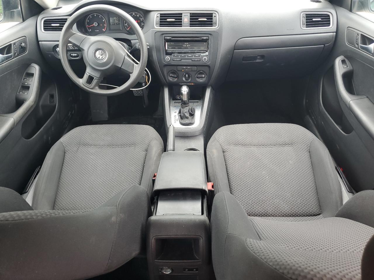 VOLKSWAGEN JETTA BASE