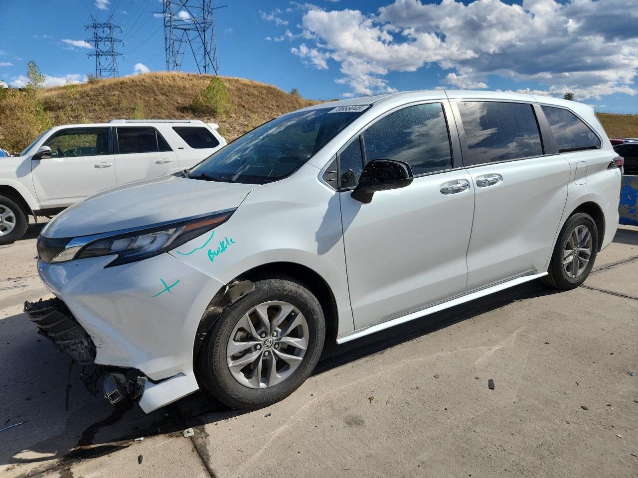 TOYOTA SIENNA XLE