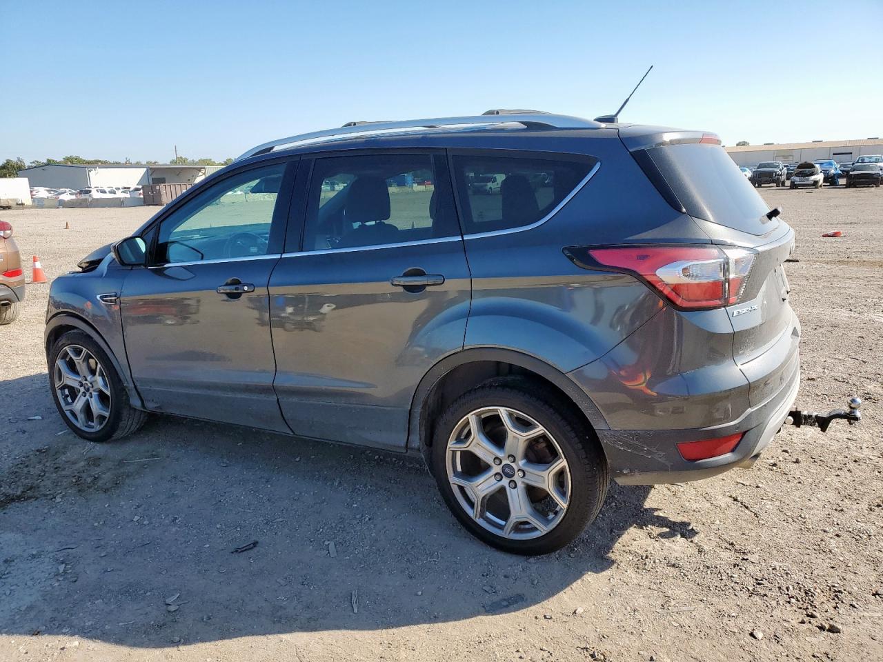 FORD ESCAPE TITANIUM
