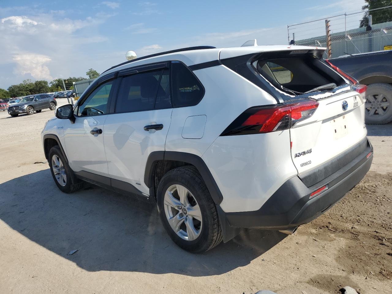 TOYOTA RAV4 LE