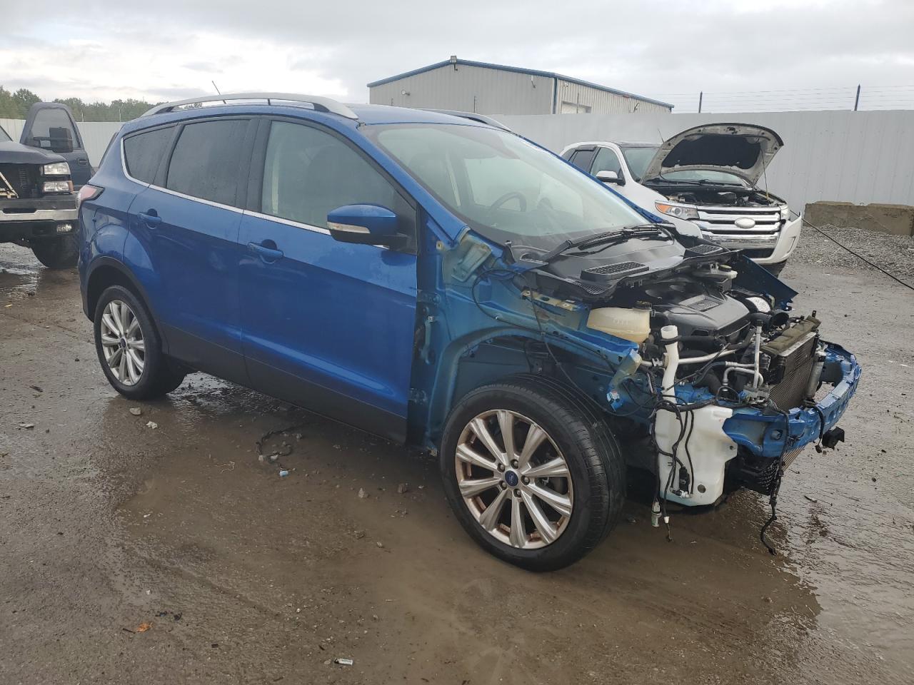 FORD ESCAPE TITANIUM