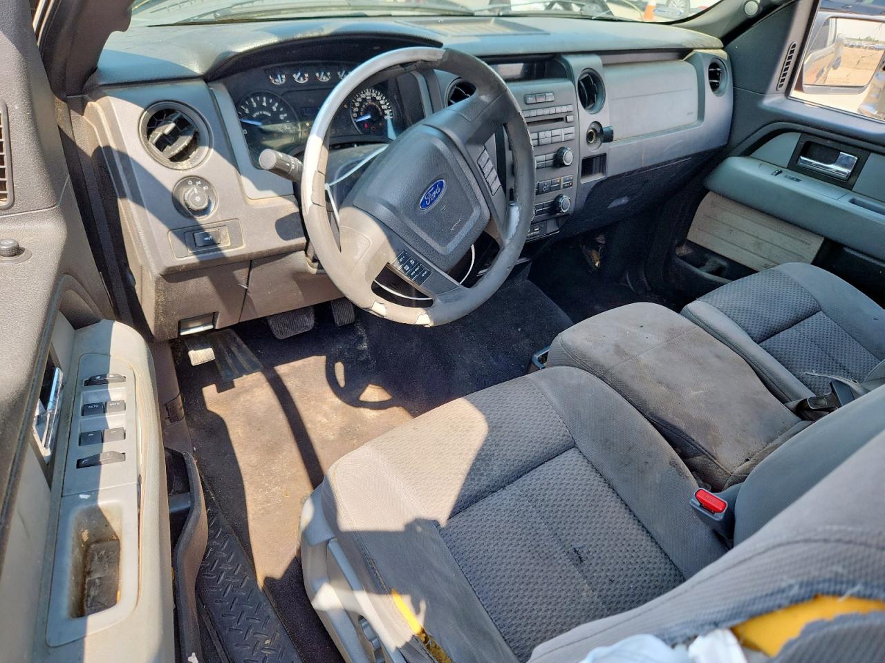 FORD F-150 SUPER CAB