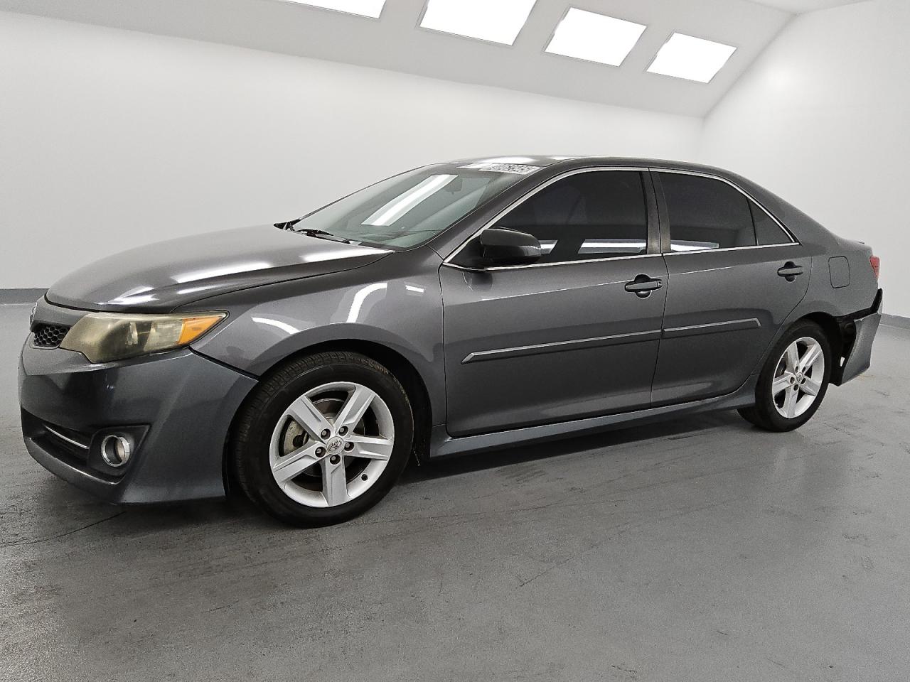 TOYOTA CAMRY L