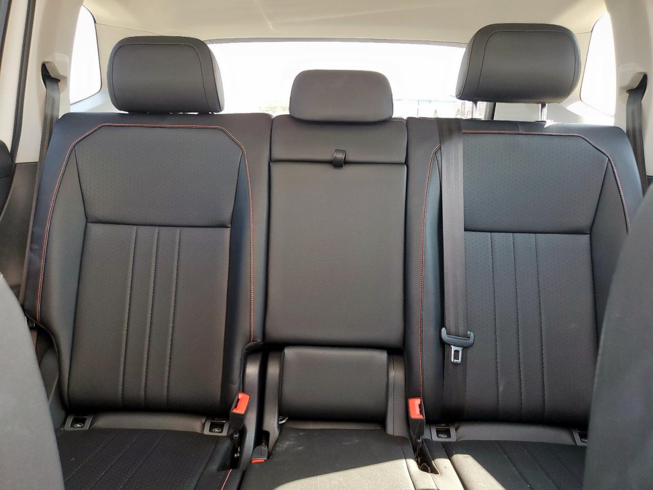 VOLKSWAGEN TIGUAN SE