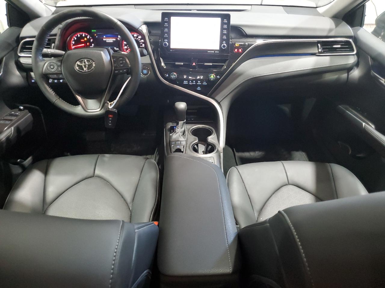 TOYOTA CAMRY XSE