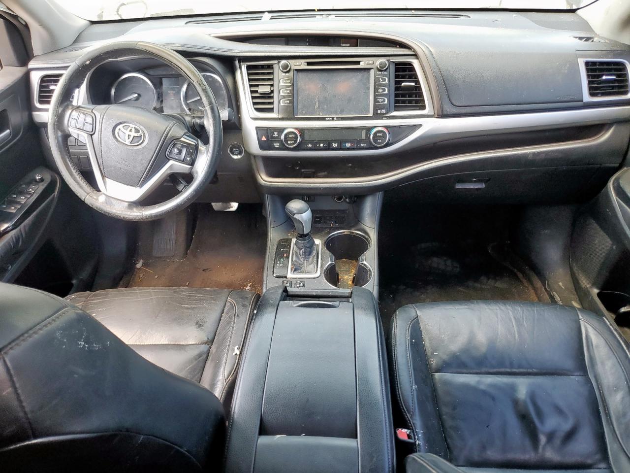 TOYOTA HIGHLANDER XLE