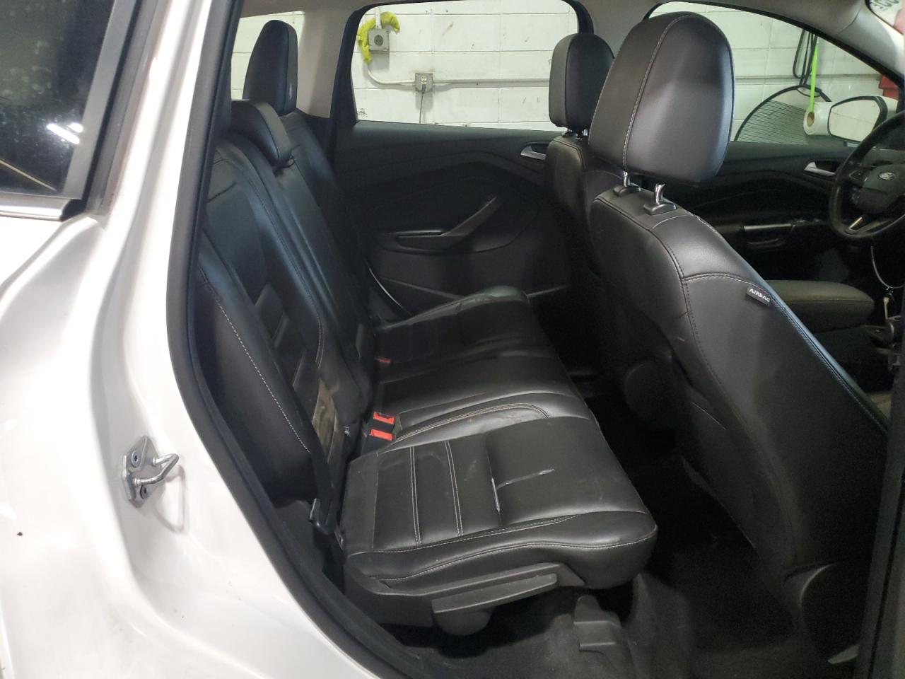 FORD ESCAPE TITANIUM