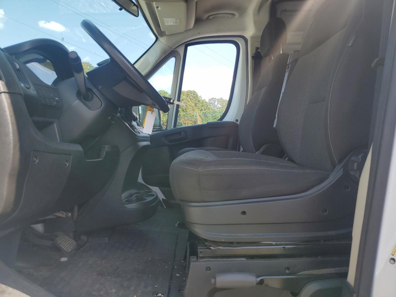 RAM PROMASTER 1500 HIGH