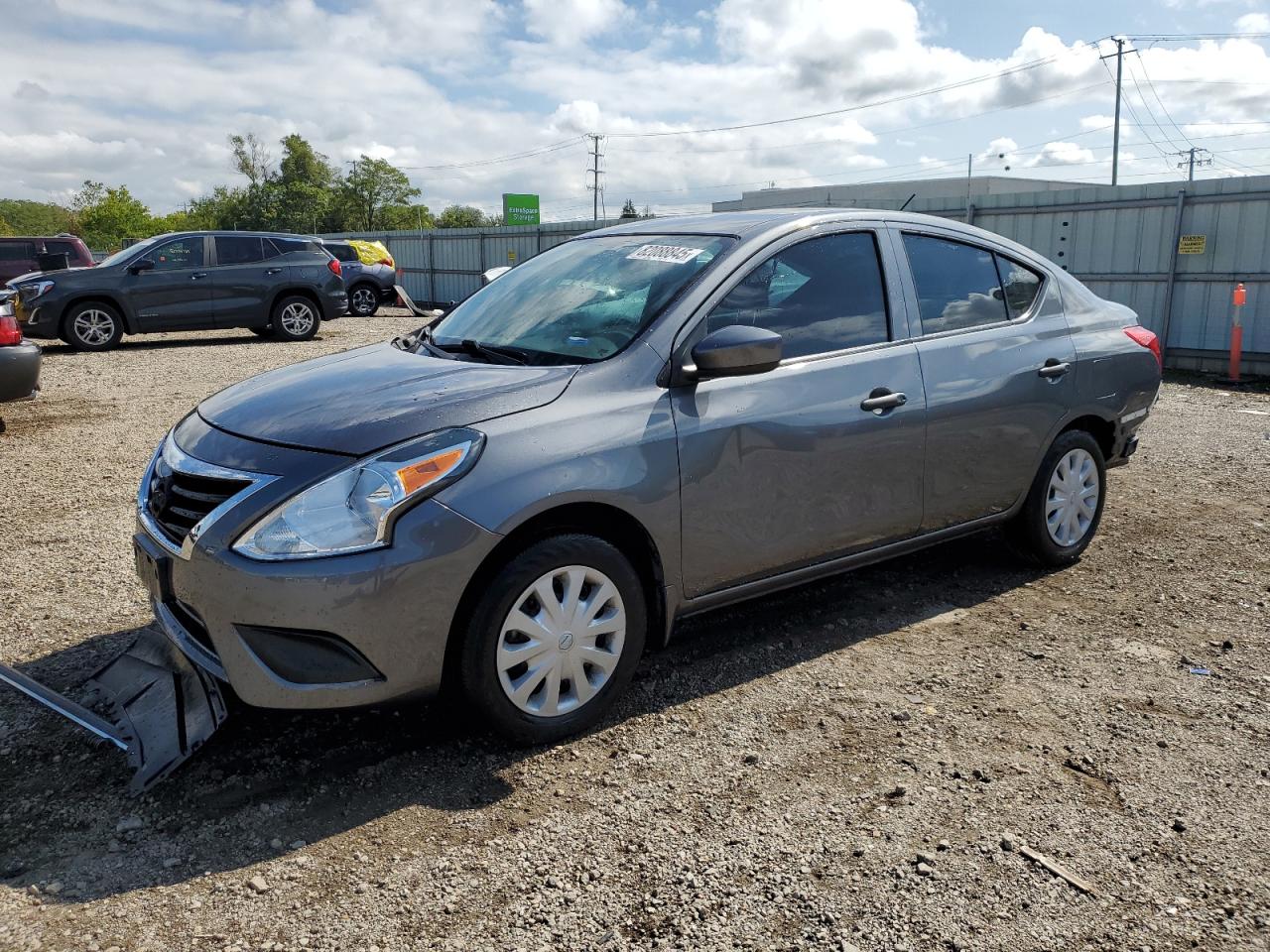 NISSAN VERSA S