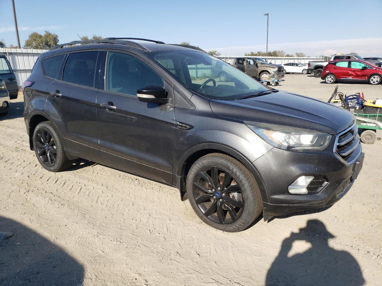 FORD ESCAPE TITANIUM