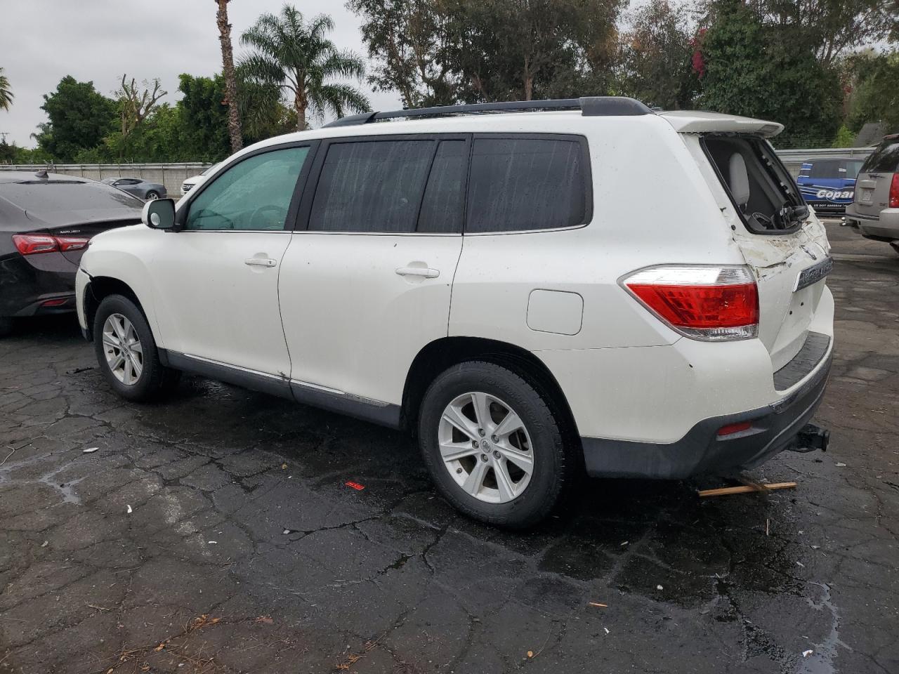 TOYOTA HIGHLANDER BASE