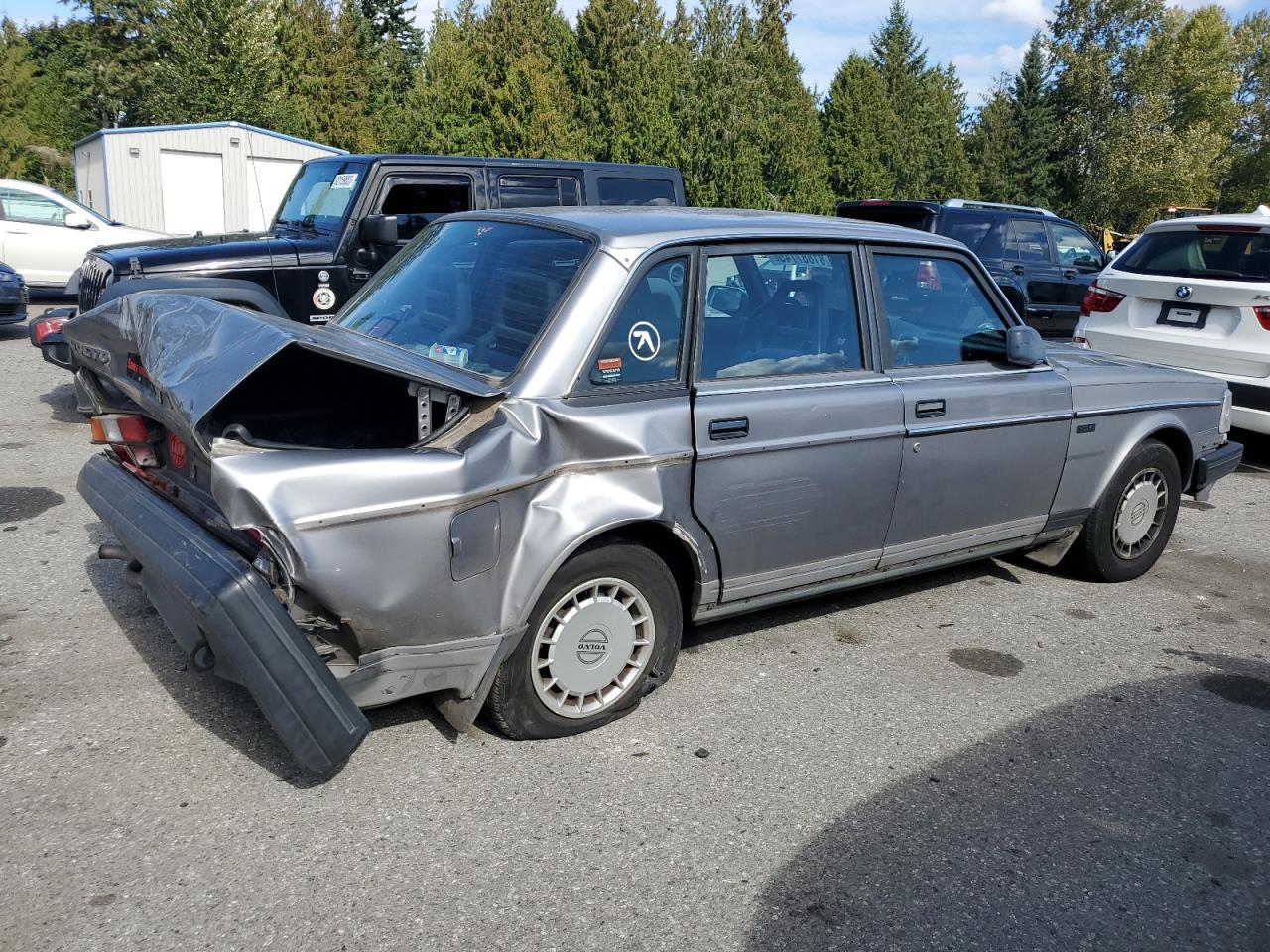 Lot #3308233211 1991 VOLVO 240