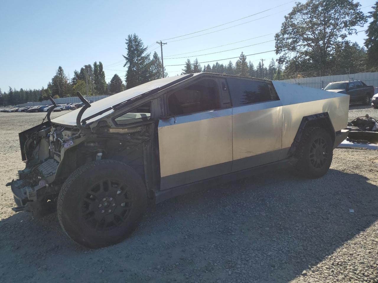 TESLA CYBERTRUCK