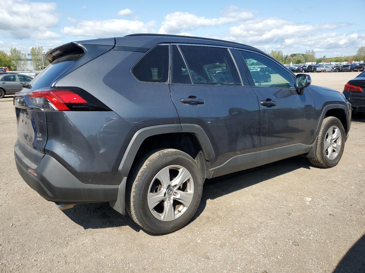 TOYOTA RAV4 LE