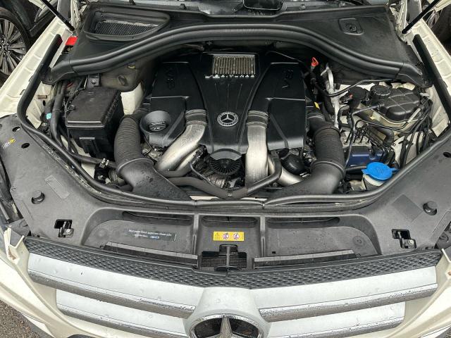 2016 MERCEDES-BENZ GL 550 4MA 4JGDF7DEXGA639212