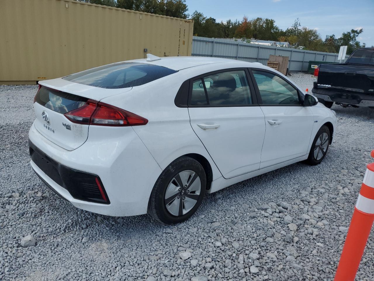HYUNDAI IONIQ BLUE