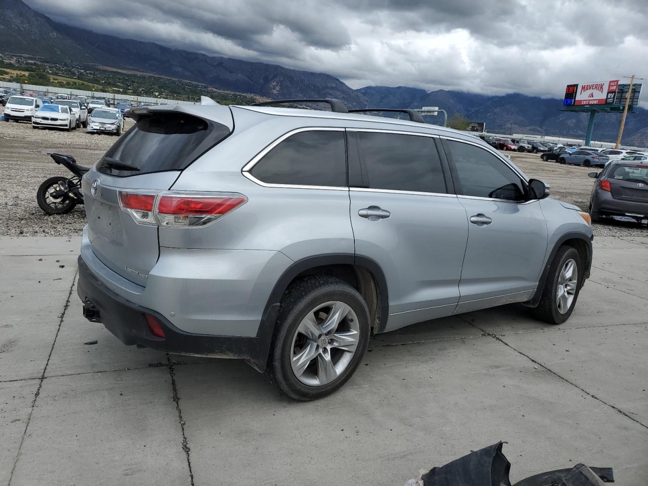 TOYOTA HIGHLANDER LIMITED