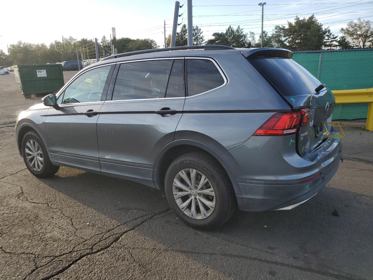 VOLKSWAGEN TIGUAN SE