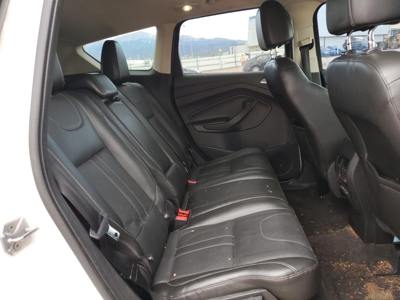 FORD ESCAPE TITANIUM