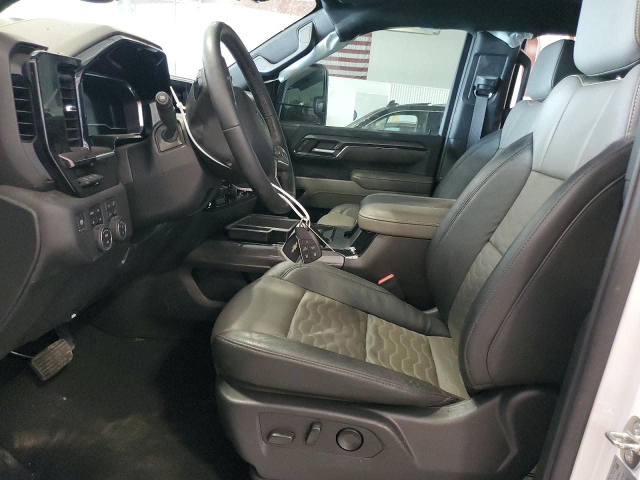 CHEVROLET SILVERADO K2500 ZR2