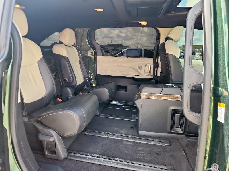2025 TOYOTA SIENNA LIM 5TDESKFCXSS160562