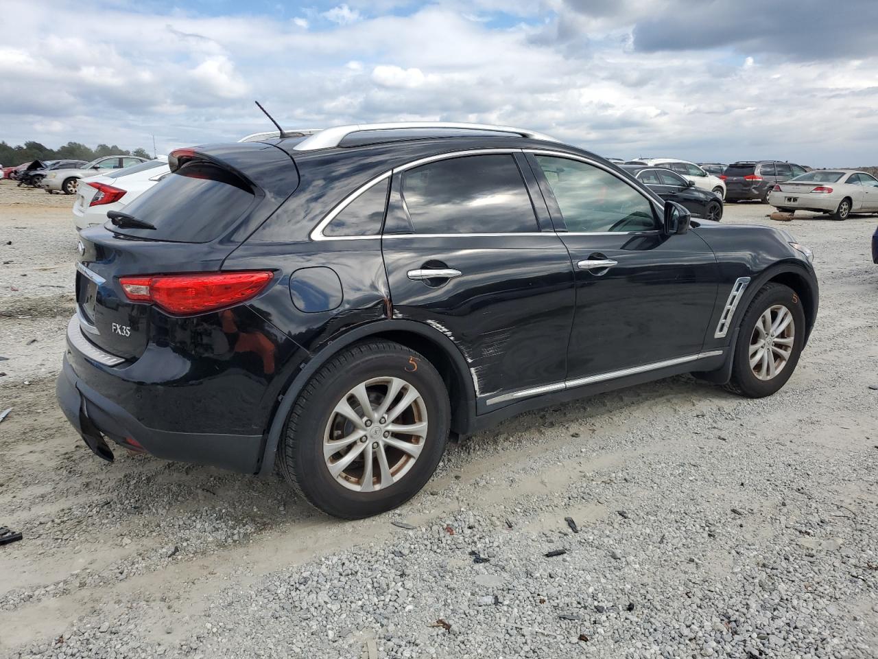INFINITI FX35