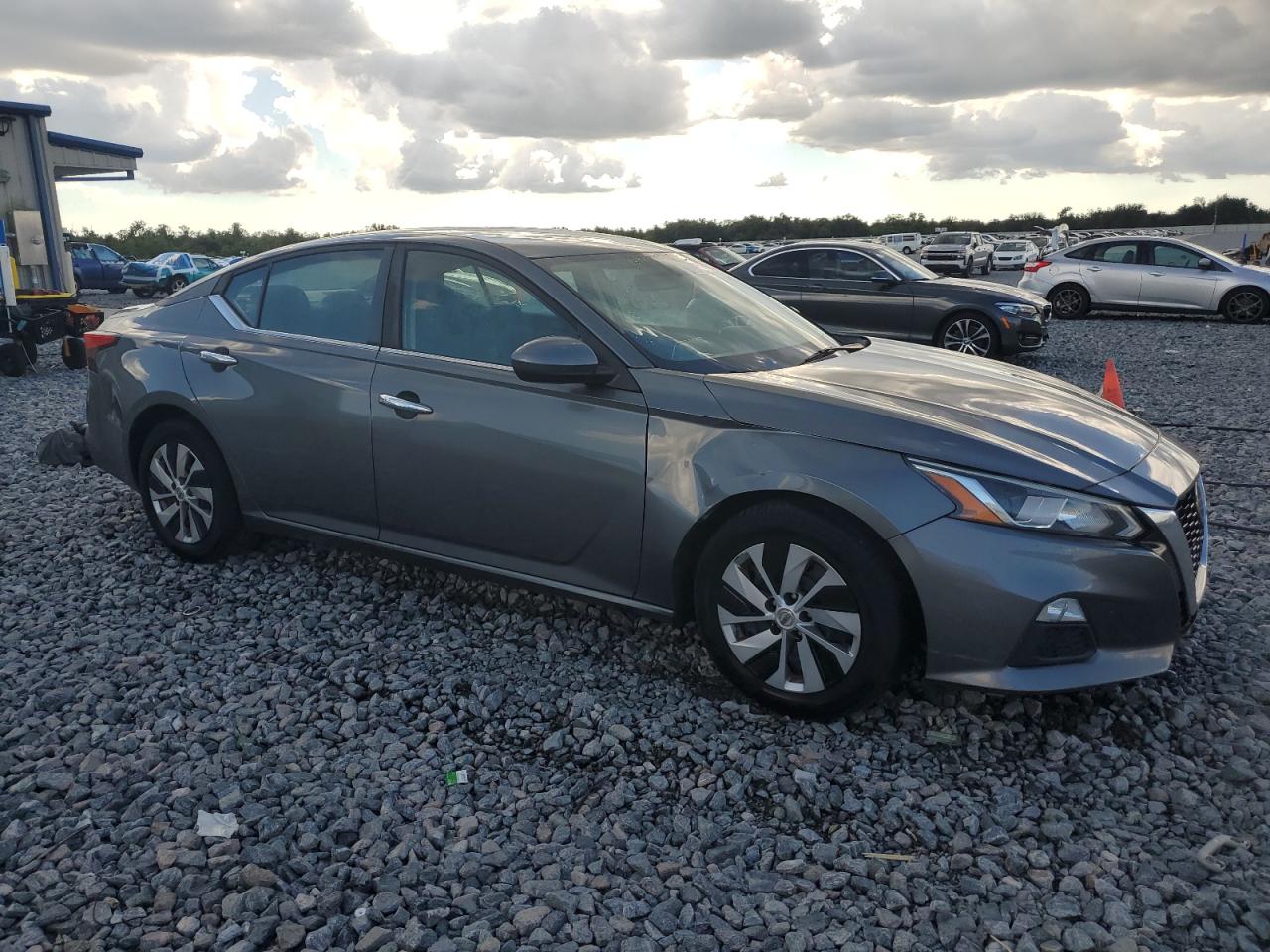 NISSAN ALTIMA S