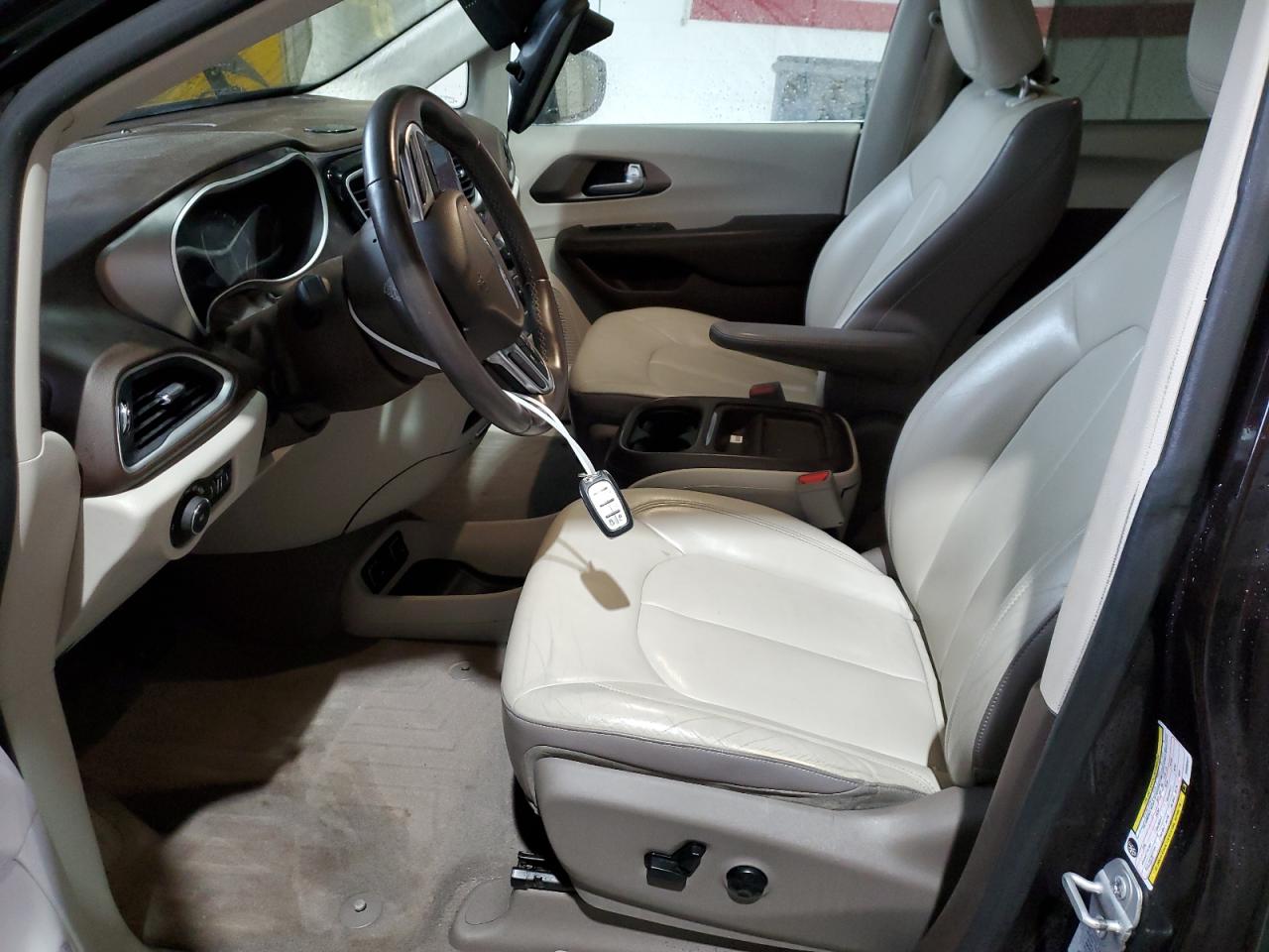 CHRYSLER PACIFICA TOURING L