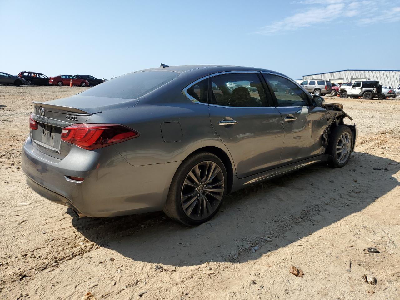 INFINITI Q70 3.7 LUXE