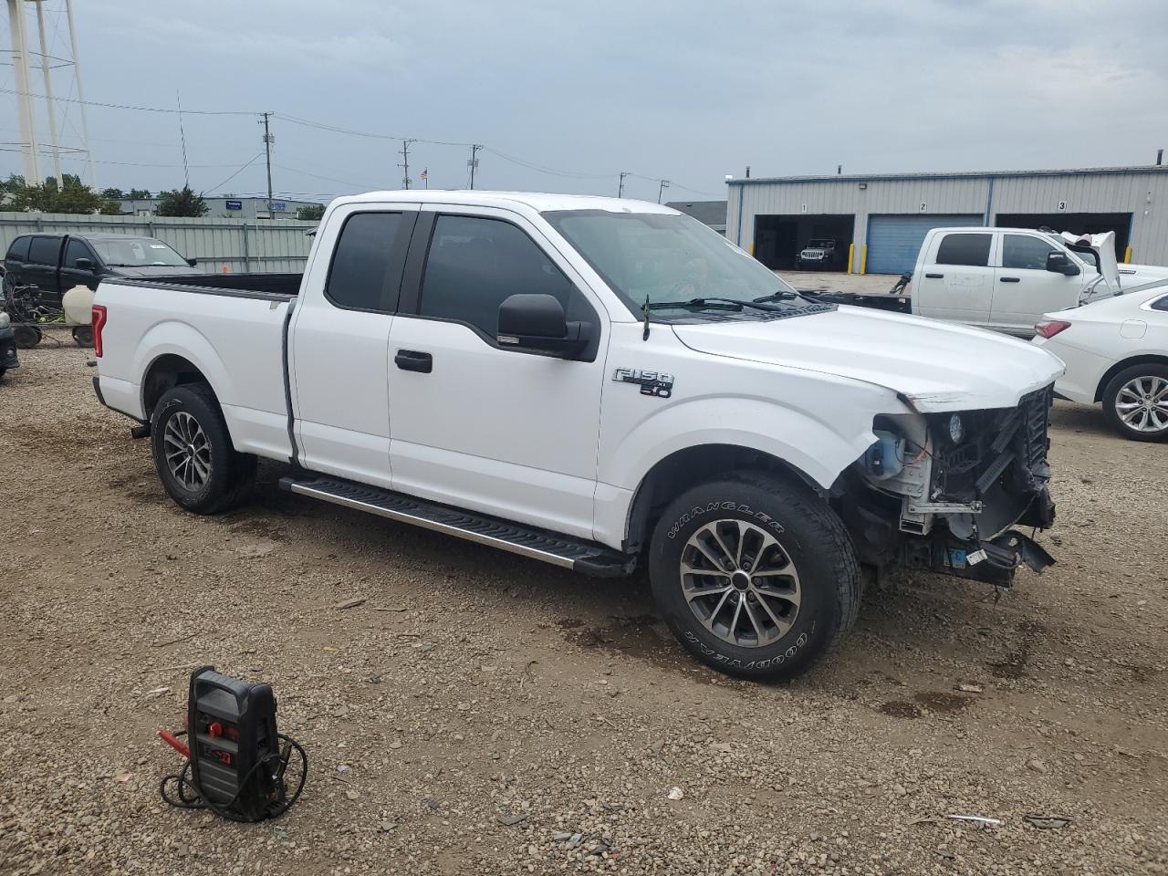 FORD F-150 SUPER CAB
