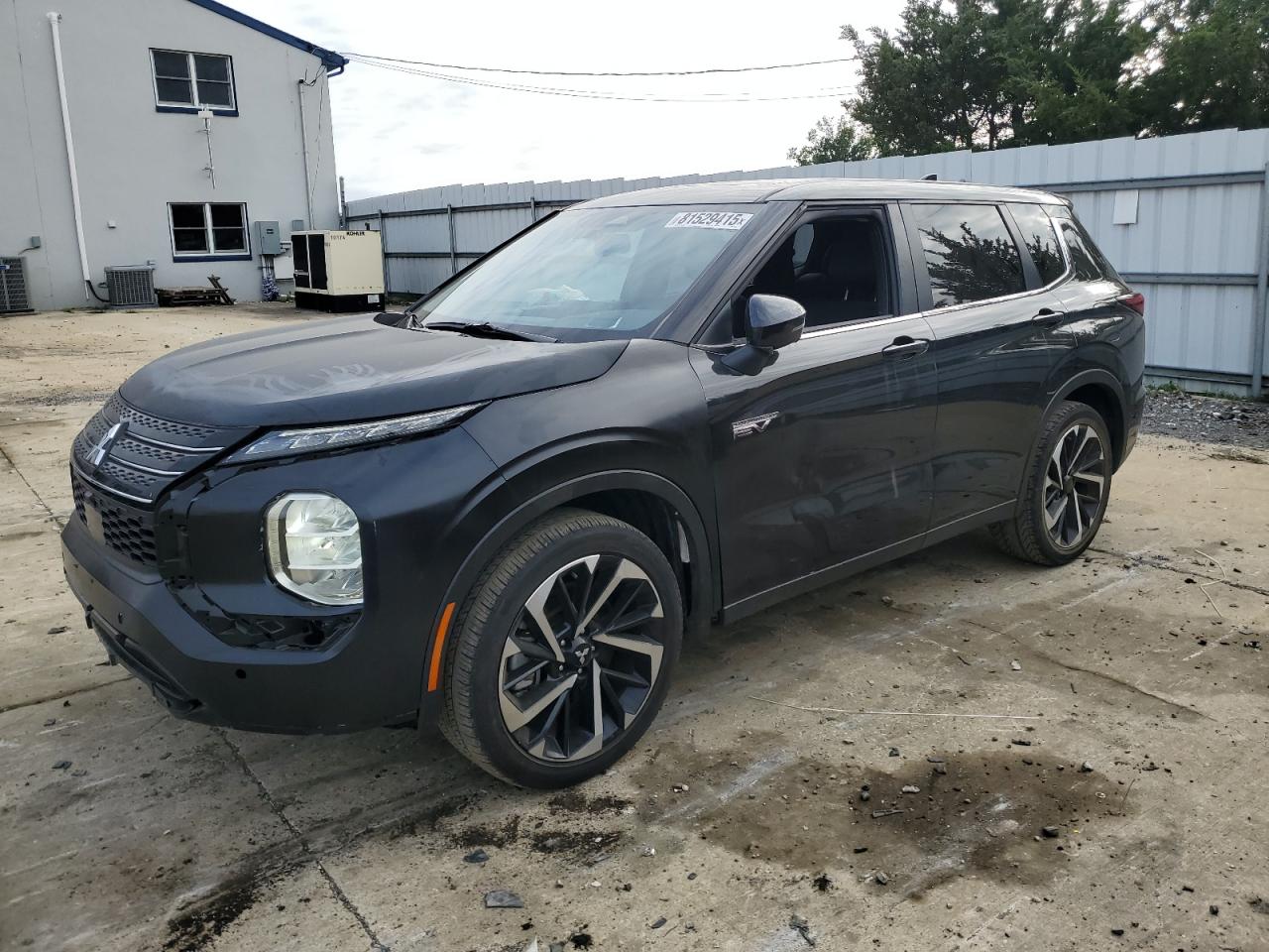 MITSUBISHI OUTLANDER SE